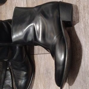 Black leather ankle high zip cowboy boots. Great condition. Size 14